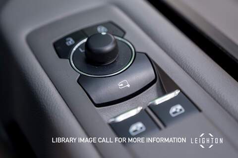 Volkswagen Transporter 2.0 T32 Diesel 170PS Auto Kombi LWB - N5497