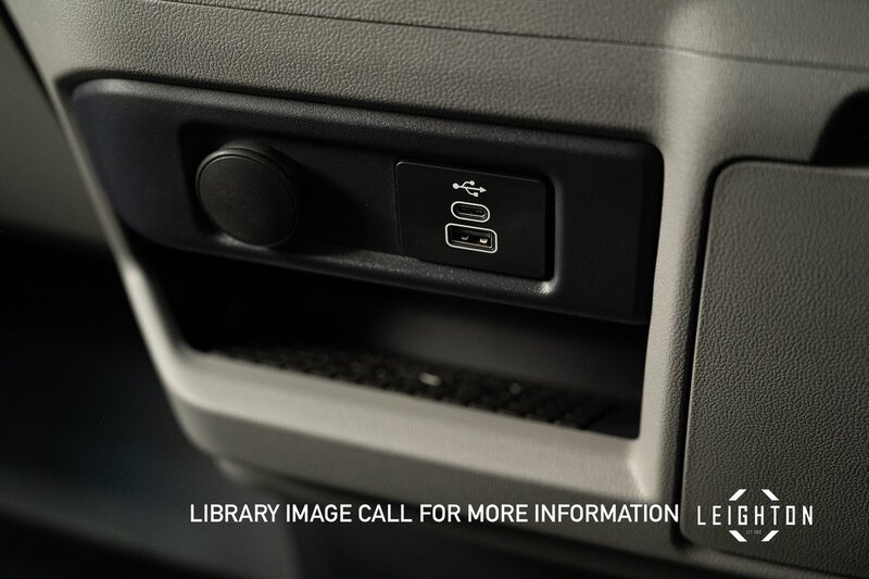 Volkswagen Transporter 2.0 T32 Diesel 170ps Auto Kombi SWB - N5501