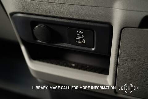 Volkswagen Transporter 2.0 T32 Diesel 170ps Auto Kombi SWB - N5501