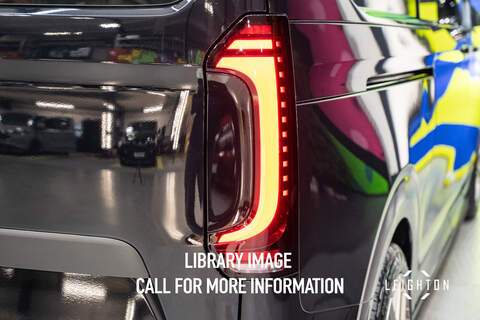 Volkswagen Transporter 2.0 T32 Diesel 170ps Auto Kombi SWB - N5502