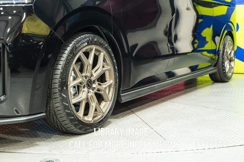 Volkswagen Transporter 2.0 T32 Diesel 170ps Auto Kombi SWB - N5503