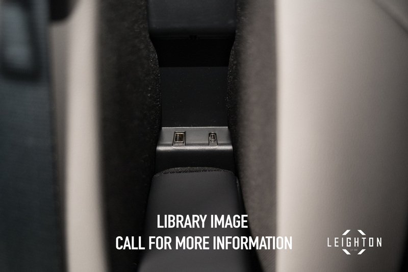 Volkswagen Transporter 2.0 T32 Diesel 170ps Auto Kombi SWB - N5503