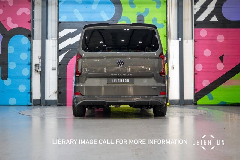 Volkswagen Transporter 2.0 T32 TDI Diesel 150ps Auto 4M Kombi SWB - N5181