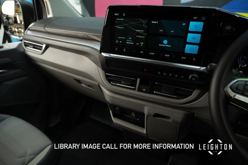 Volkswagen Transporter 2.0 T32 TDI Diesel 150ps Auto 4M Kombi SWB - N5181