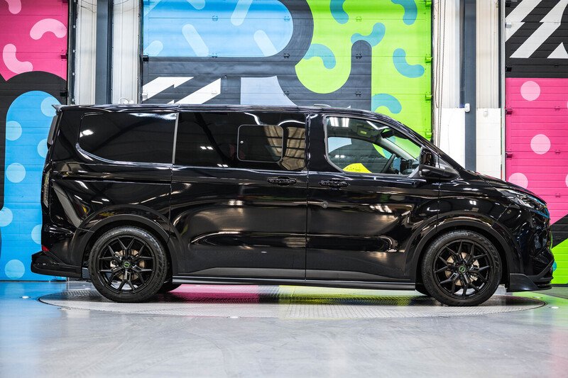 Ford Transit Custom 2.5 320 PHEV 232ps Auto Double Cab L1 - N5585