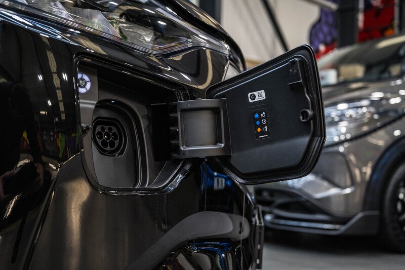 Ford Transit Custom 2.5 320 PHEV 232ps Auto Double Cab L1 - N5585