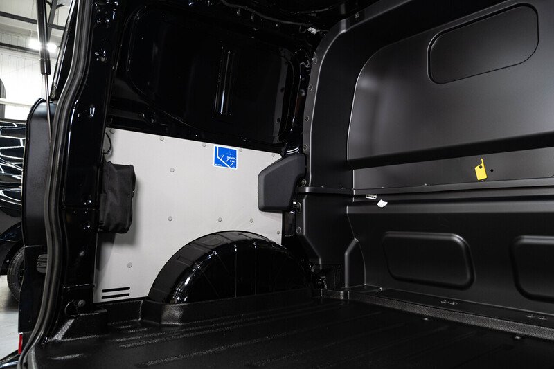 Ford Transit Custom 2.5 320 PHEV 232ps Auto Double Cab L1 - N5585