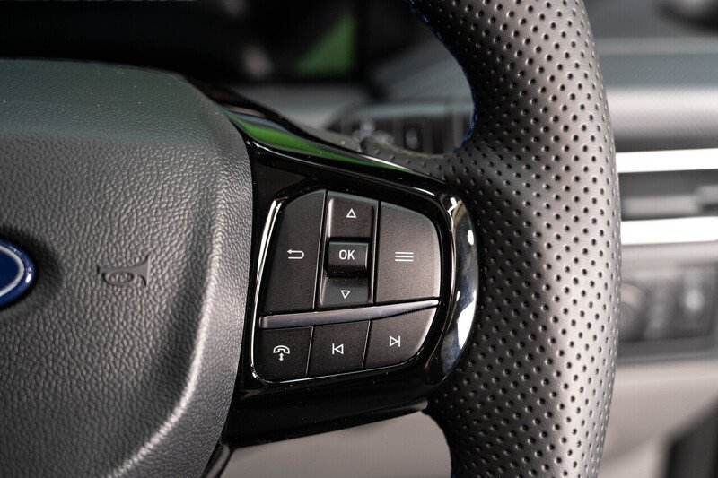 Ford Transit Custom 2.5 320 PHEV 232ps Auto Double Cab L1 - N5585