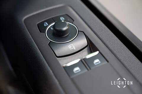 Ford Transit Custom 2.5 320 PHEV 232ps Auto Double Cab L1 - N5565