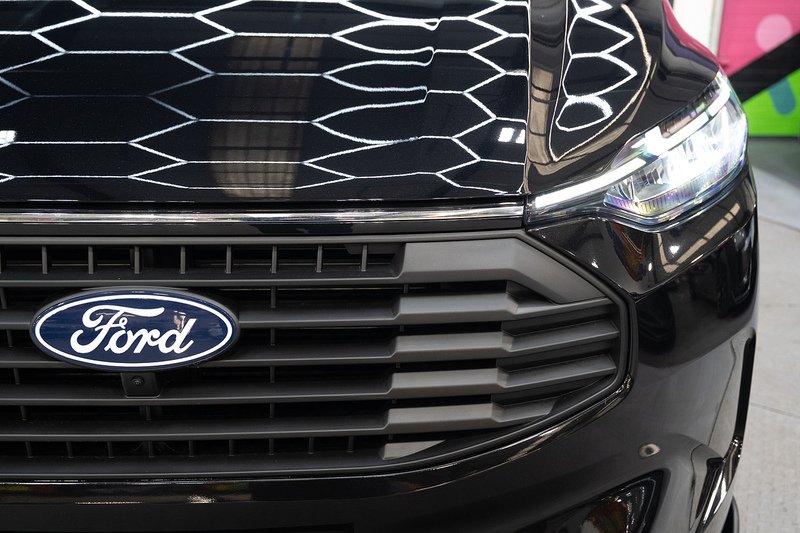 Ford Transit Custom 2.5 320 PHEV 232ps Auto Double Cab L1 - N5566