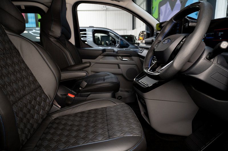 Ford Transit Custom 2.5 320 PHEV 232ps Auto Double Cab L1 - N5566