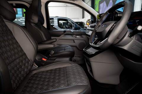 Ford Transit Custom 2.5 320 PHEV 232ps Auto Double Cab L1 - N5566