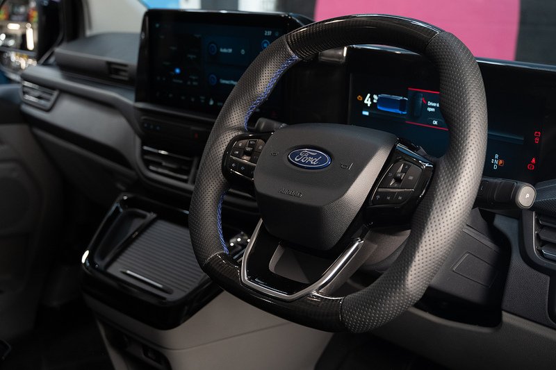 Ford Transit Custom 2.5 320 PHEV 232ps Auto Double Cab L1 - N5566