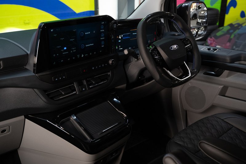 Ford Transit Custom 2.5 320 PHEV 232ps Auto Double Cab L1 - N5566