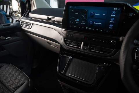 Ford Transit Custom 2.5 320 PHEV 232ps Auto Double Cab L1 - N5566