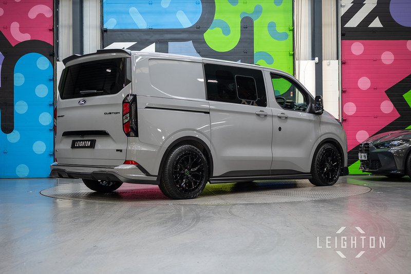 Ford Transit Custom 2.5 320 PHEV 232ps Auto Double Cab L1 - N5601