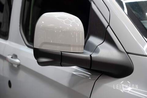 Ford Transit Custom 2.5 320 PHEV 232ps Auto Double Cab L1 - N5601