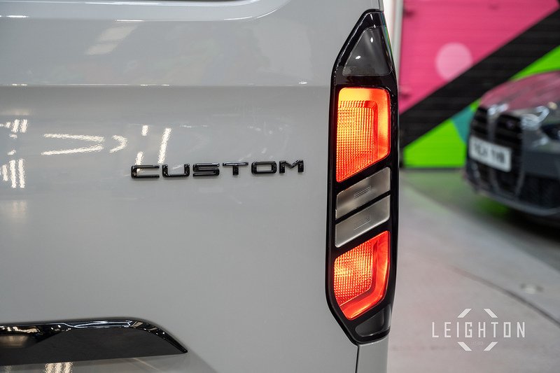 Ford Transit Custom 2.5 320 PHEV 232ps Auto Double Cab L1 - N5601