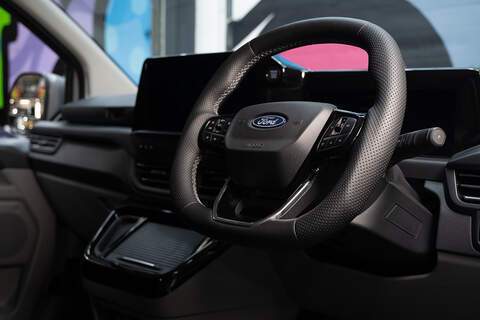 Ford Transit Custom 2.5 320 PHEV 232ps Auto Double Cab L1 - N5602