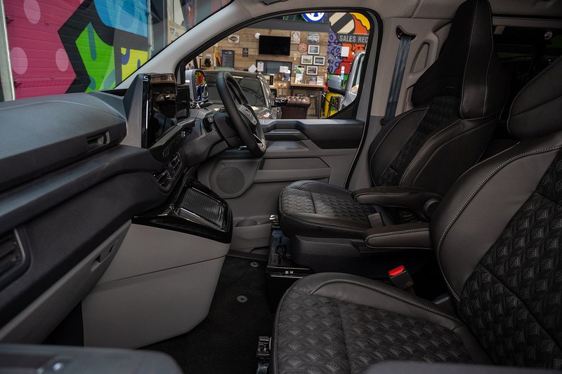 Ford Transit Custom 2.5 320 PHEV 232ps Auto Double Cab L1 - N5602