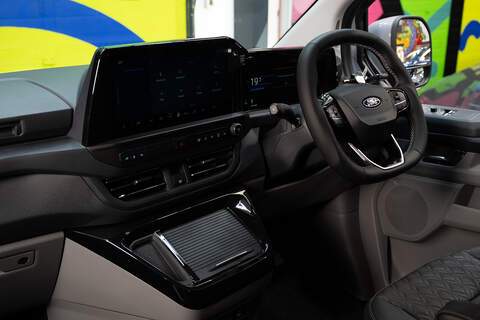 Ford Transit Custom 2.5 320 PHEV 232ps Auto Double Cab L1 - N5602