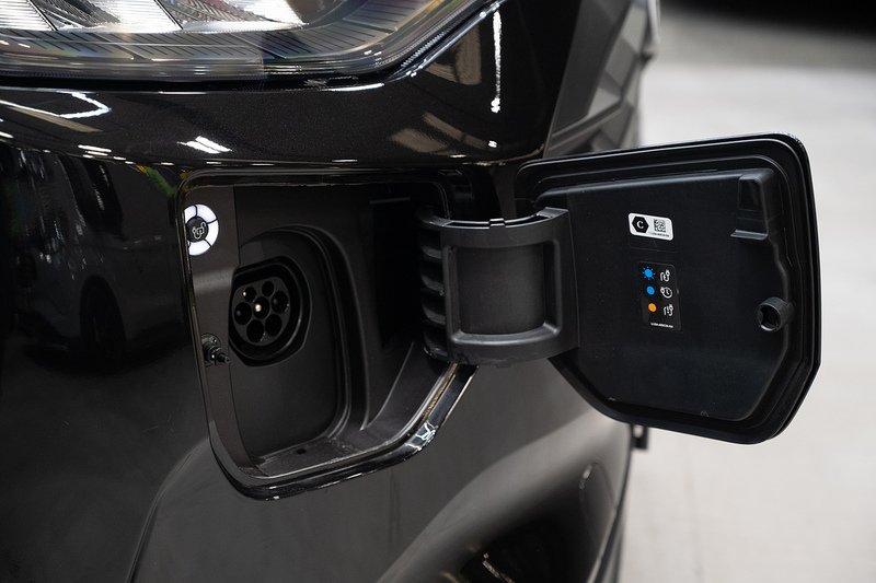 Ford Transit Custom 2.5 320 PHEV 232ps Auto Double Cab L1 - N5610