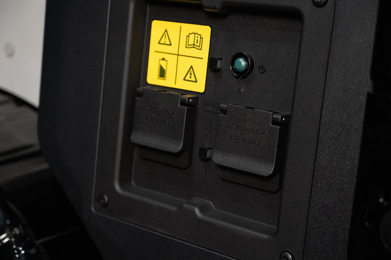 Ford Transit Custom 2.5 320 PHEV 232ps Auto Double Cab L1 - N5610