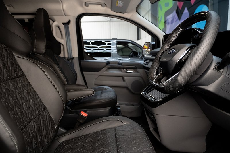 Ford Transit Custom 2.5 320 PHEV 232ps Auto Double Cab L1 - N5610