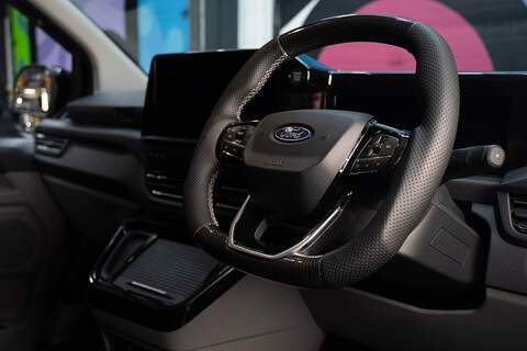 Ford Transit Custom 2.5 320 PHEV 232ps Auto Double Cab L1 - N5610