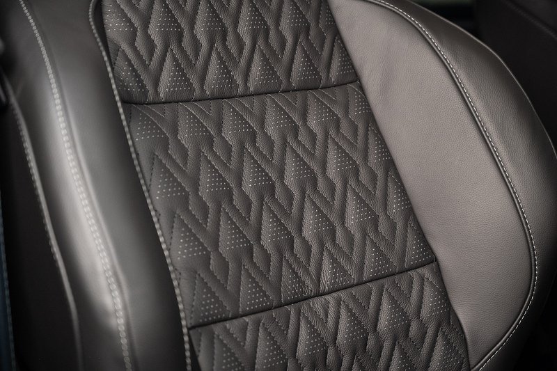 Ford Transit Custom 2.5 320 PHEV 232ps Auto Double Cab L1 - N5610