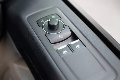 Ford Transit Custom 2.5 320 PHEV 232ps Auto Double Cab L1 - N5610