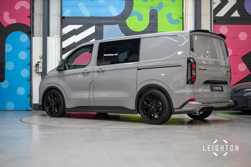 Ford Transit Custom 2.5 320 PHEV 232ps Auto Double Cab L1 - N5611