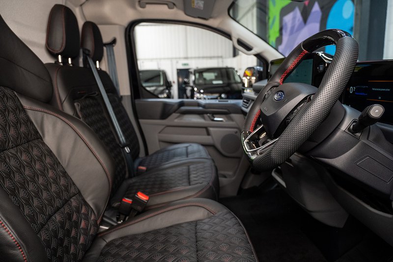 Ford Transit Custom 2.5 320 PHEV 232ps Auto Panel Van L1 - N5620