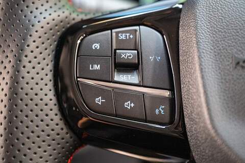 Ford Transit Custom 2.5 320 PHEV 232ps Auto Panel Van L1 - N5620