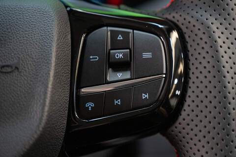 Ford Transit Custom 2.5 320 PHEV 232ps Auto Panel Van L1 - N5620