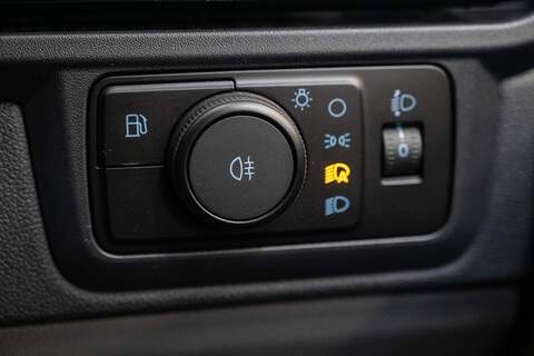 Ford Transit Custom 2.5 320 PHEV 232ps Auto Panel Van L1 - N5620