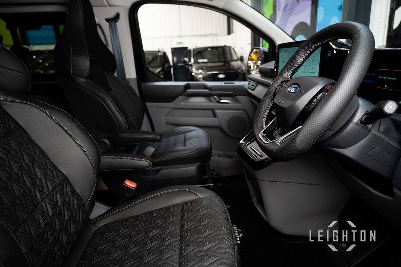 Ford Transit Custom 2.5 320 PHEV 232ps Auto Double Cab L1 - N5626