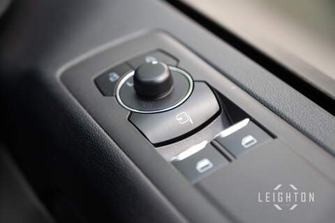 Ford Transit Custom 2.5 320 PHEV 232ps Auto Double Cab L1 - N5626