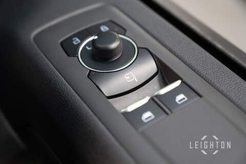 Ford Transit Custom 2.5 320 PHEV 232ps Auto Double Cab L1 - N5652
