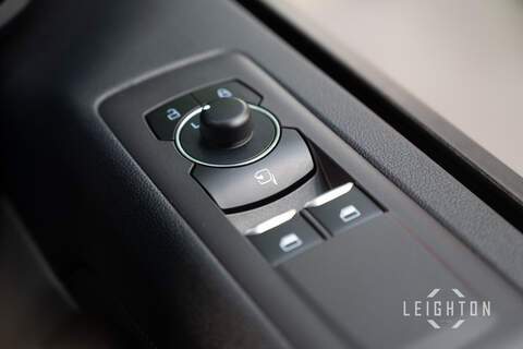 Ford Transit Custom 2.5 320 PHEV 232ps Auto Double Cab L2 - N5663