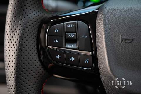 Ford Transit Custom 2.5 320 PHEV 232ps Auto Panel Van L1 - N5685
