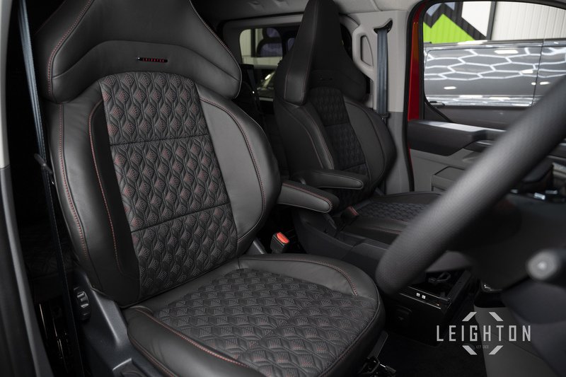 Ford Transit Custom 2.5 320 232ps Auto PHEV Double Cab L2 - N5698