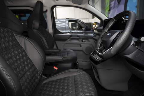 Ford Transit Custom 2.5 320 232ps Auto PHEV Double Cab L2 - N5703