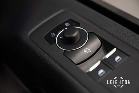 Ford Transit Custom 2.5 320 232ps Auto Phev Double Cab L1 - N5705