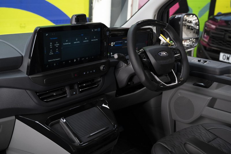 Ford Transit Custom 2.5 320 232ps Auto PHEV Double Cab L1 - N5707