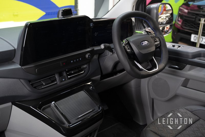 Ford Transit Custom 2.5 320 232ps Auto PHEV Double Cab L1 - N5713