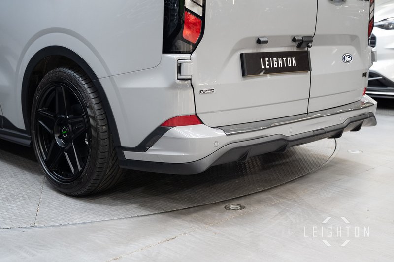 Ford Transit Custom 2.5 320 232ps Auto PHEV Panel Van L2 - N5723