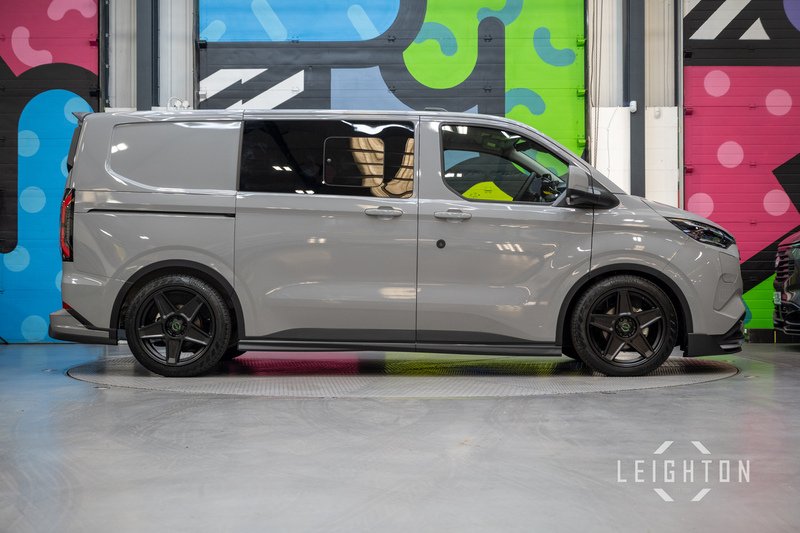 Ford Transit Custom 2.5 320 232ps Auto PHEV Double Cab L1 - N5740