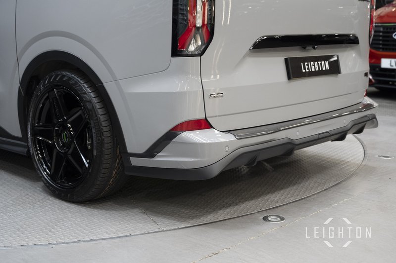 Ford Transit Custom 2.5 320 232ps Auto PHEV Double Cab L1 - N5741