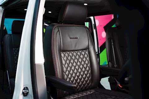 Volkswagen Transporter T6.1 T32 SWB 2.0BITDI 204PS DSG HIGHLINE KOMBI LV-R PACK - N5741